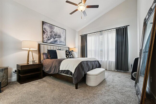 Building Photo - 11212 Charger Wy