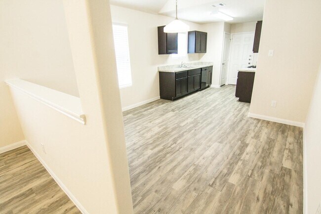 Building Photo - 5627 Rocky Trail Dr