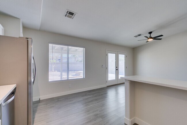 Building Photo - Charming Single-Story 3 bed Home with RV P...