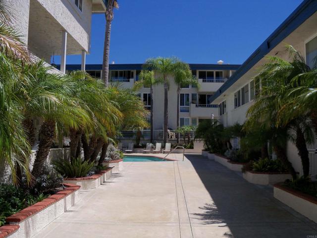 Building Photo - 3920 Riviera Dr