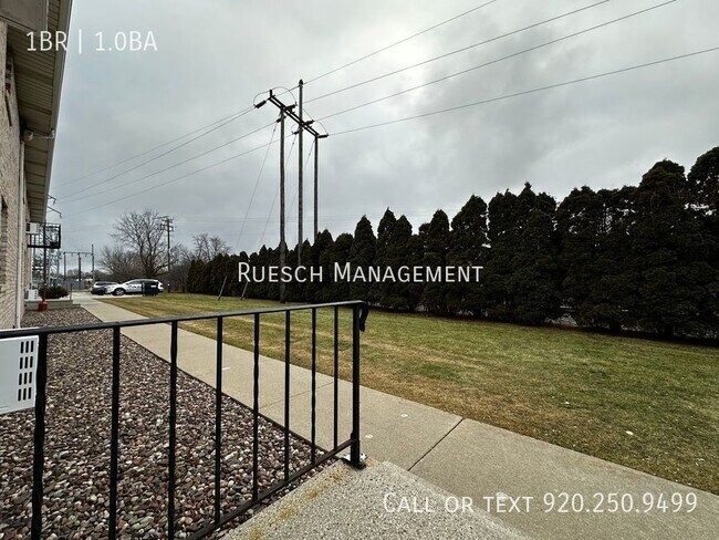 Building Photo - Charming 1 Bedroom 1 Bath Upper Apartment ...