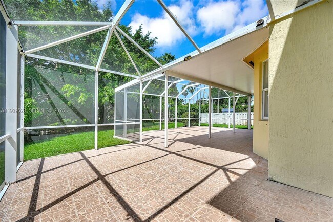 Building Photo - 2784 SW 129th Terrace