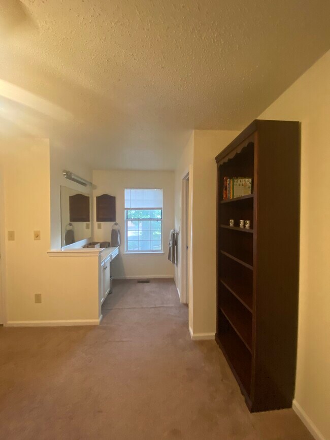 Building Photo - 2307 Dorian Ct