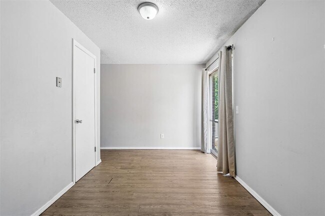 Building Photo - 4008 SE 46th St