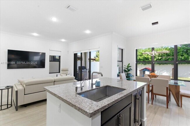 Building Photo - 3407 W 99th Pl