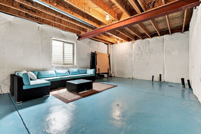 Building Photo - 3-Bedroom Home + Separate Office & Loft | 3-Car Garage