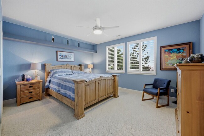 Building Photo - Elegant Arrowcreek Home!