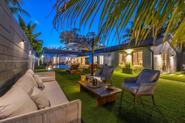 Building Photo - 901 NW 7th Street Rd