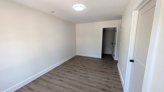 Building Photo - 2544 Selma Ave