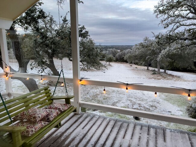 Building Photo - Extravagant 5 Star Vacation Home - Your Private Retreat in Hill Country, Wimberley Texas
