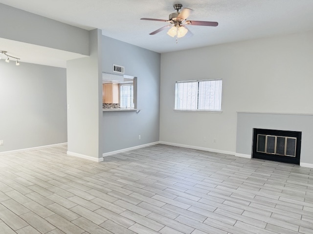 Building Photo - 6936 Black Pine Pl NE