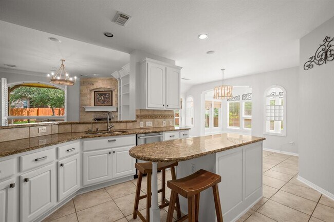 Building Photo - 6612 Casimir Cove