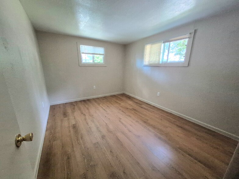 Building Photo - 7755-7765 64th Way N