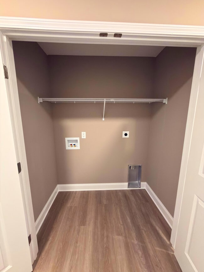 Building Photo - 7314 Woodpecker Wy