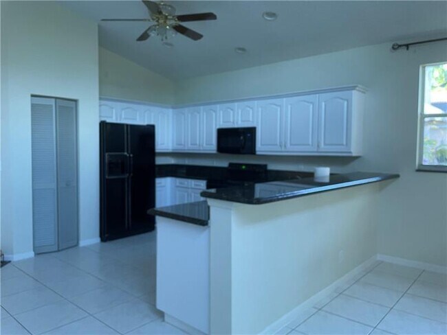 Building Photo - 3608 Dunes Vista Dr