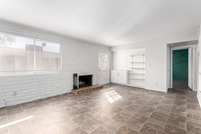 Building Photo - Prime Tempe Location – Minutes from ASU!