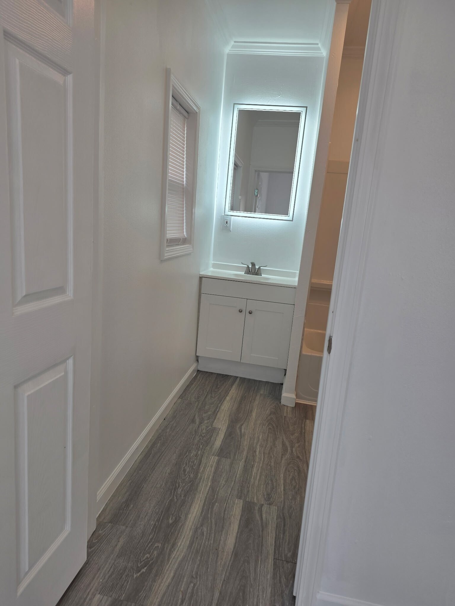 Building Photo - 1844 Line Ave