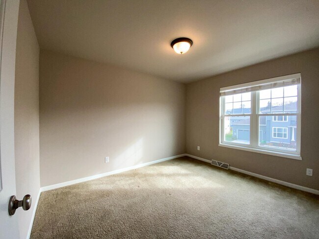 Building Photo - 9626 Sweet Autumn Dr