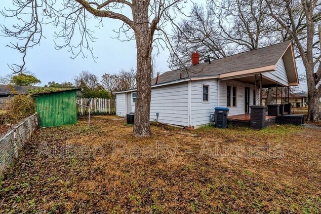 Building Photo - 151 Curry St