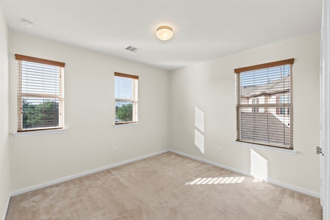 Building Photo - 22403 Auburn Valley Ln