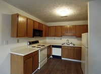 Interior Photo - xWhispering Oaks