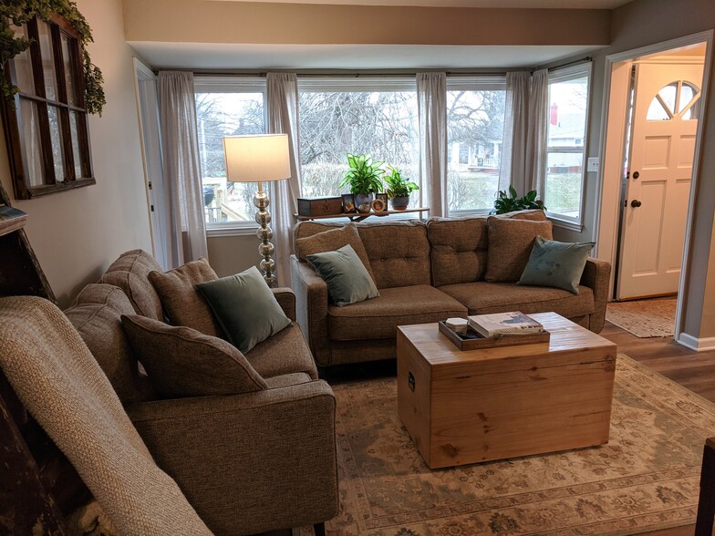 Building Photo - 1601 Northwest Dr