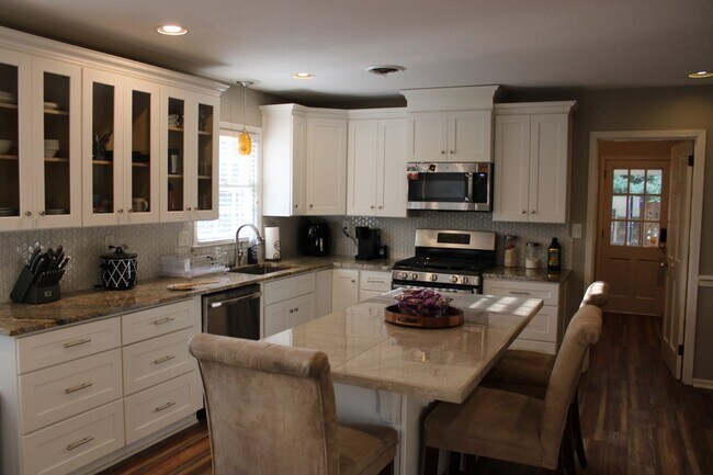 Building Photo - Home for Rent in Montgomery