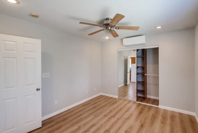 Building Photo - Cute 1 BEDROOM, 1 Bath Apartment in Del Cerro