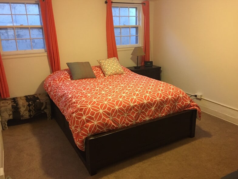 Basement bedroom #3 (new flooring added last year so no more carpet) - 3131 Milwaukee St