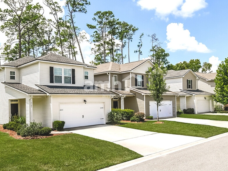 Building Photo - 10302 Watercrest Ct