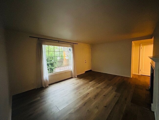 Building Photo - Charming 2 Bedroom House with Fenced Yard in Fairmount Park Neighborhood