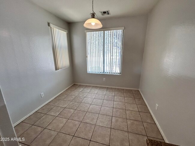 Building Photo - 7010 S 37th Glen