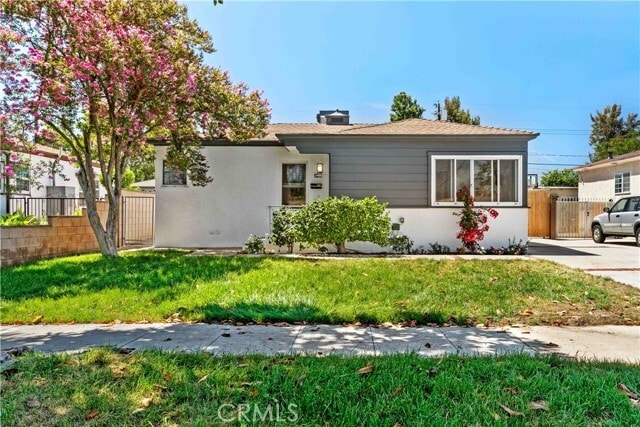 Building Photo - 2105 Pass