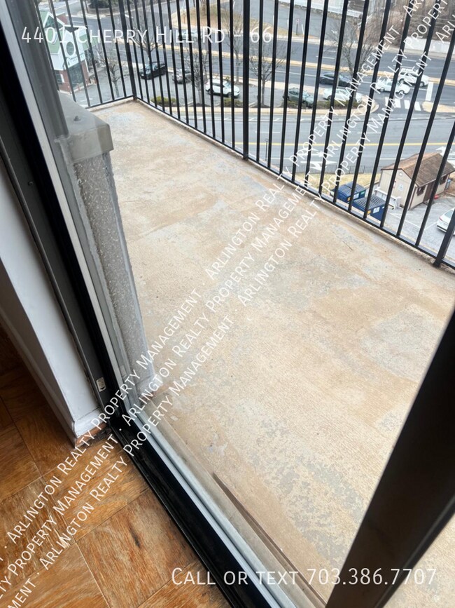 Building Photo - 4401 Cherry Hill Rd