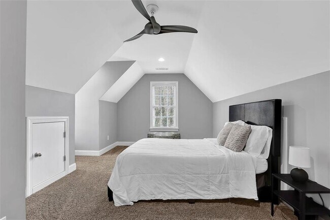 Building Photo - 110 Stanley Oaks Pl