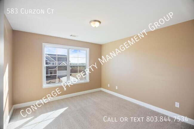 Building Photo - 583 Curzon Court