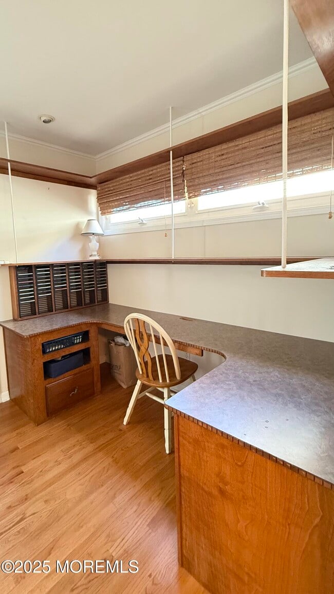 Building Photo - 138 10th Ave