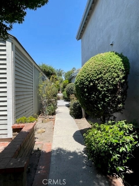 Building Photo - 22 Monticello