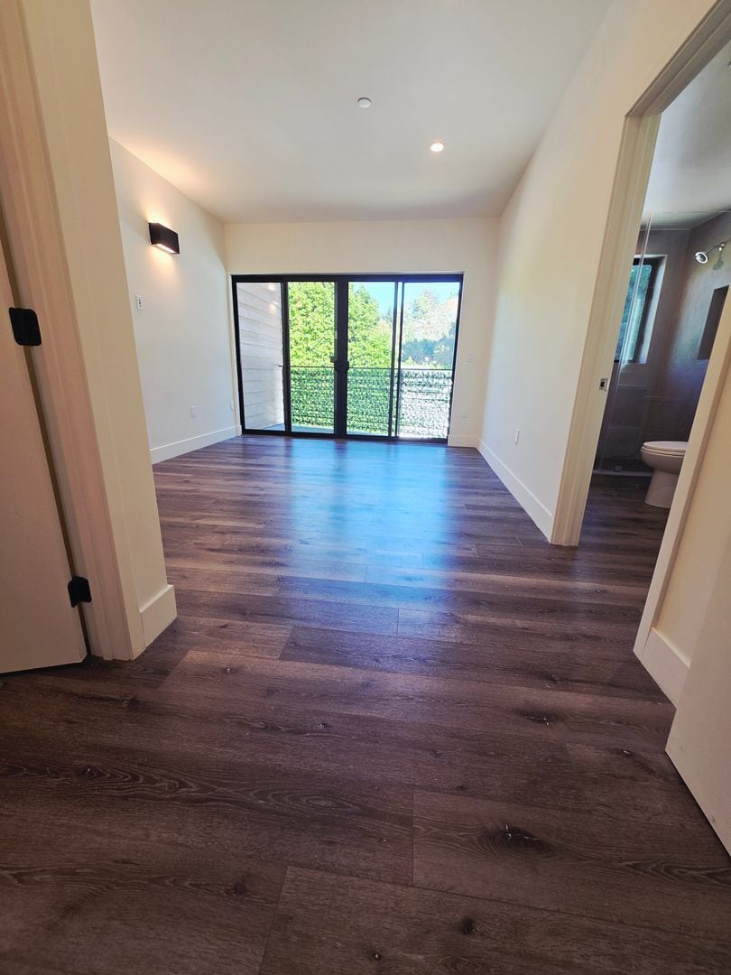 Building Photo - 862 Moraga Dr