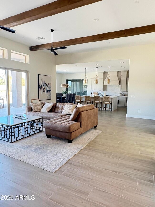 Building Photo - 6896 E Lomas Verdes Dr