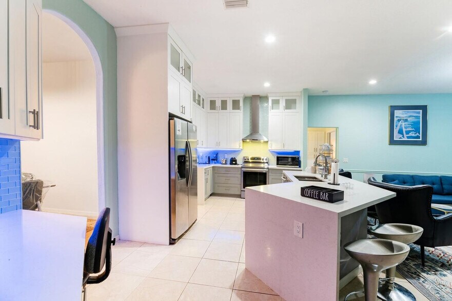 Building Photo - 12855 87th St N