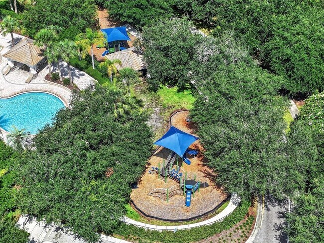 Building Photo - 10725 Banfield Dr