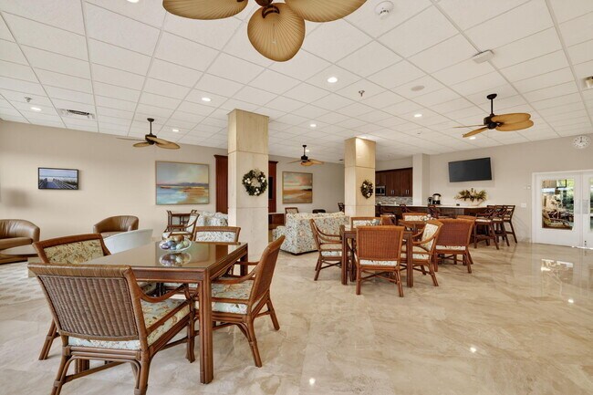 Building Photo - 9960 S Ocean Dr