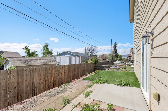 Building Photo - $2,595.00, 3 beds, 2.5 bath, Single Family...