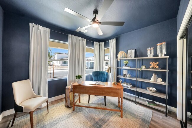 Building Photo - 2133 W Cardinal Ave