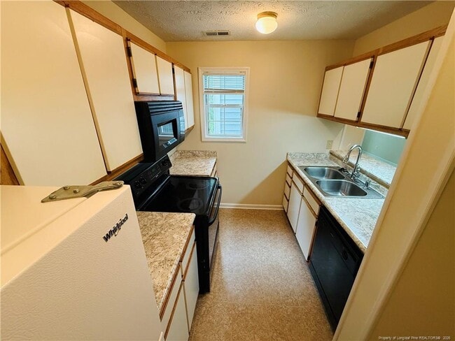 Building Photo - 349 Waterdown Dr