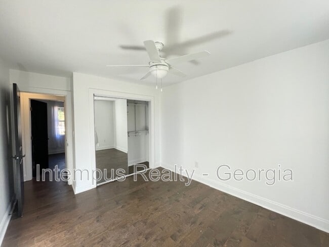 Building Photo - 2867 Joyce Ave