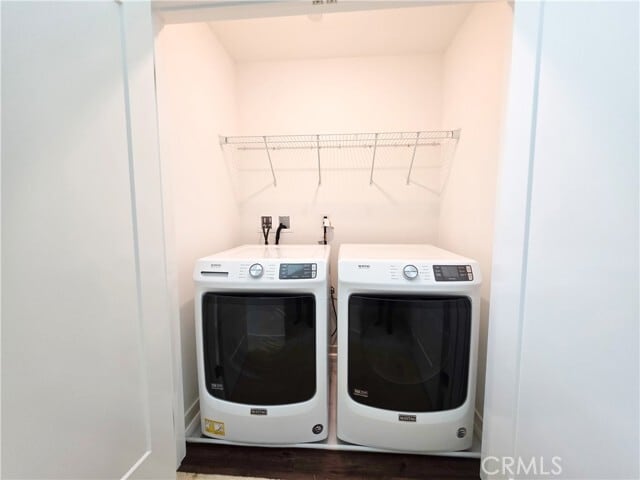 Building Photo - 164 Placemark