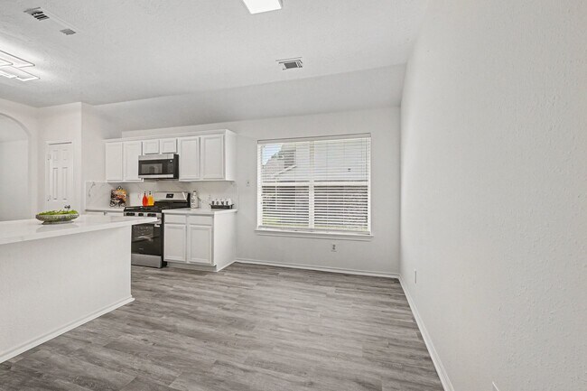 Building Photo - 18314 Manorcliff Ln