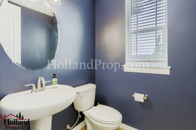 Building Photo - **SPECIAL OFFER $400.00 OFF FIRST MONTH RE...